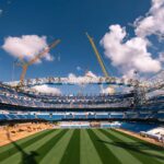 El equipo Liebherr “juega” en el estadio Santiago Bernabéu