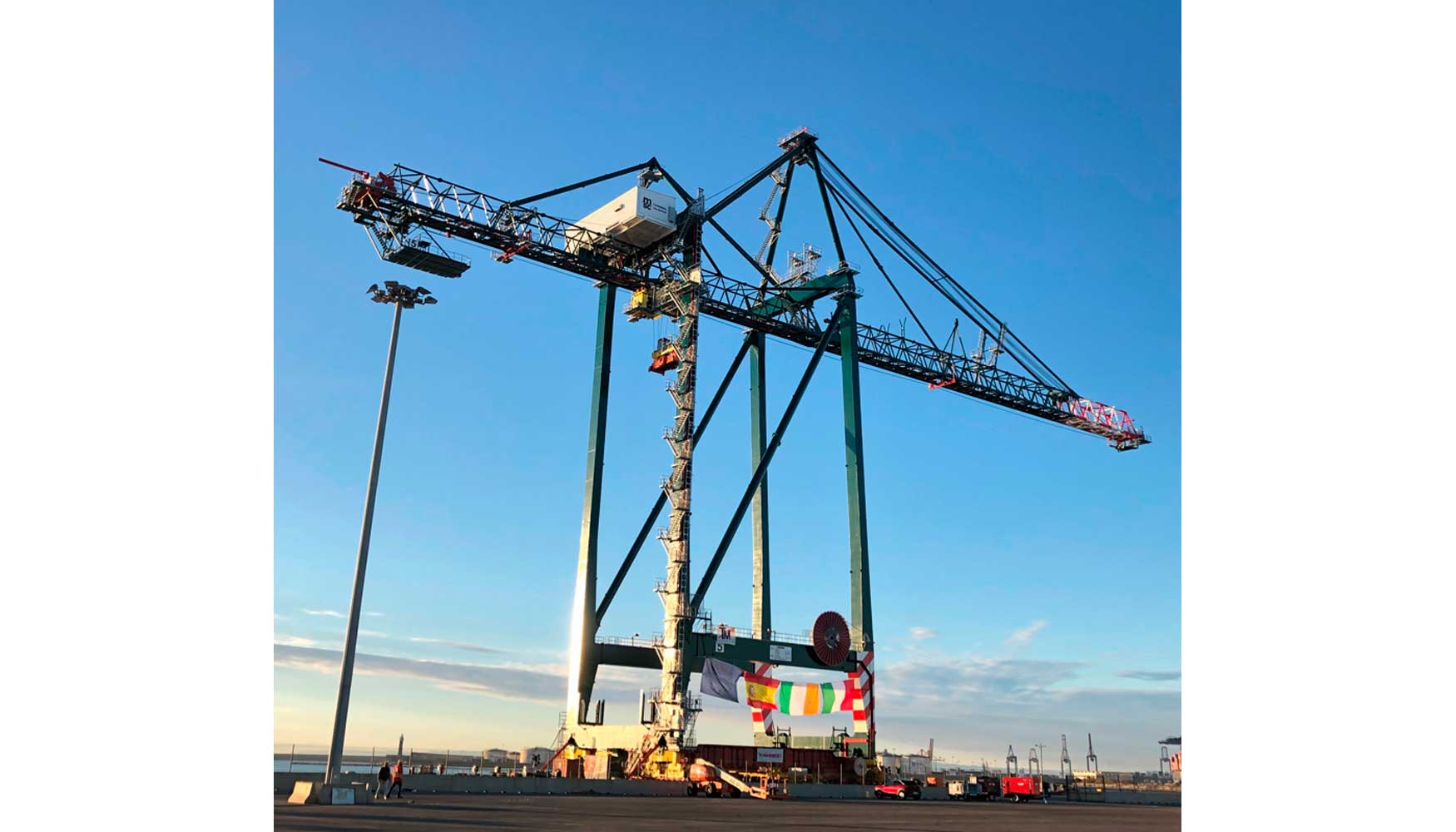 La terminal de MSC en Valencia adquiere una grúa Liebherr Ship To Shore, tipo MalaccaMax