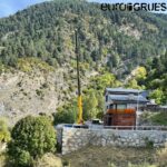 Desmuntatge grua per l'equip d'EUROGRUES INTERNATIONAL. Obra acabada satisfactòriament amb la grua Comansa 5 LC, ubicada als Cortals d’Encamp al Principat d'Andorra. Ara toca repassar-la i pròximament la tornarem a muntar en una altra obra del Principat d'Andorra