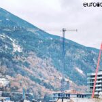 Muntatge grua a Escaldes-Engordany. Eurogrues torna a ser els més alts d’Escaldes Andorra. Només pots arribar ben amunt amb EuroGrues